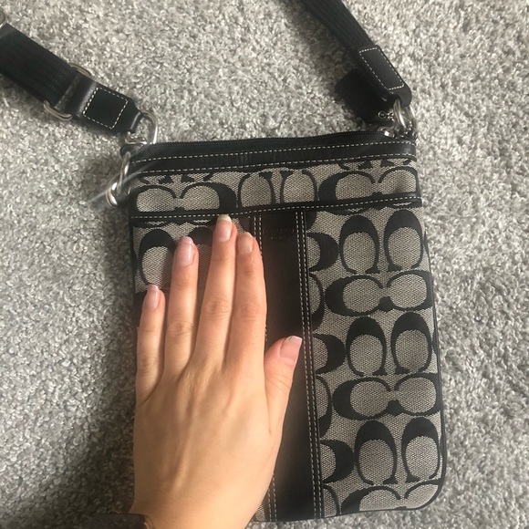 Coach small monogram crossbody canvas bag - Picture 8 of 11